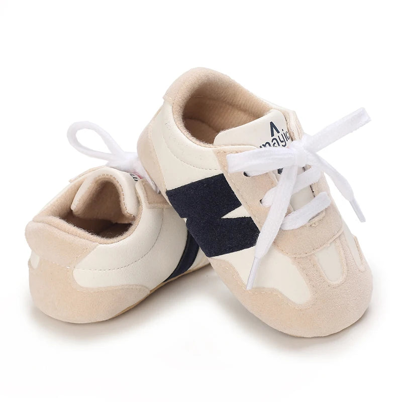 Fashionable baby shoes for spring and autumn casual baby lace up sports shoes rubber soles anti slip comfortable walking shoes