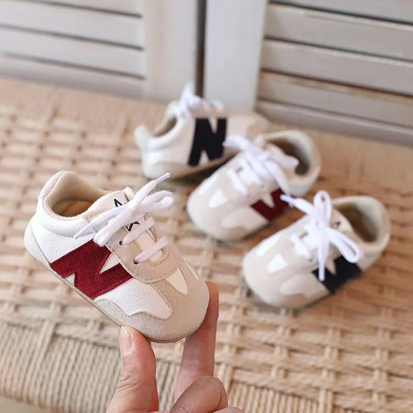 Fashionable baby shoes for spring and autumn casual baby lace up sports shoes rubber soles anti slip comfortable walking shoes